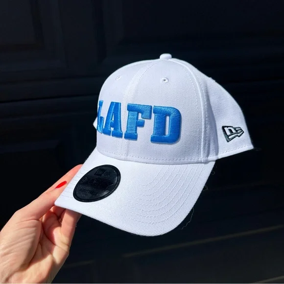 NEW New Era Los Angeles Chargers LAFD Fires 9Forty Adjustable Hat - Picture 3 of 6